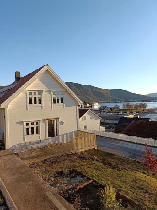 Charming House In Ulsteinvik With Free Parking别墅 外观 照片